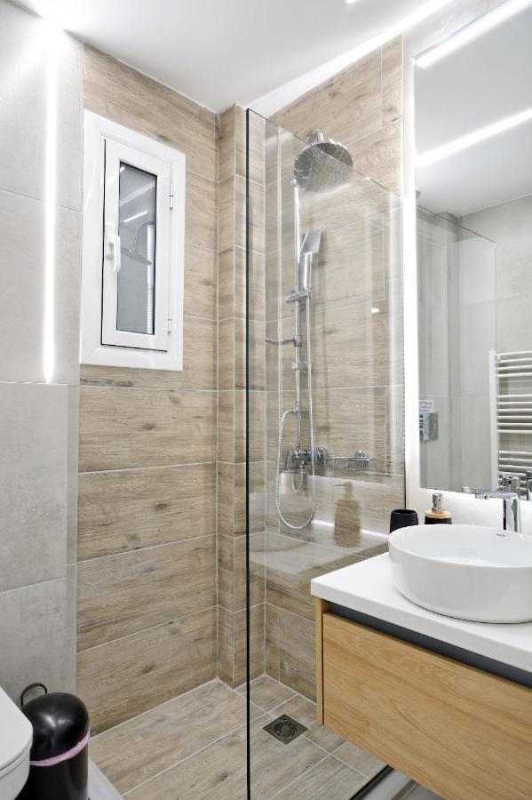 Elegant Big Apartment In Athens Center With Balcony מראה חיצוני תמונה