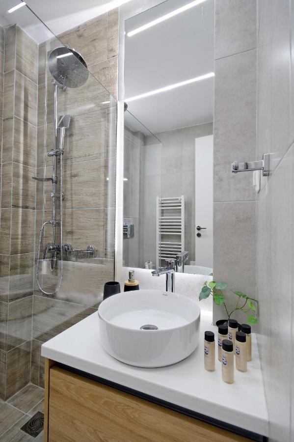 Elegant Big Apartment In Athens Center With Balcony מראה חיצוני תמונה